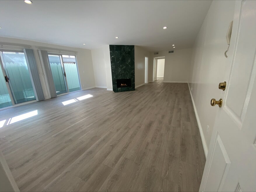 Large Remodeled 2x2 Unit with Huge Patio