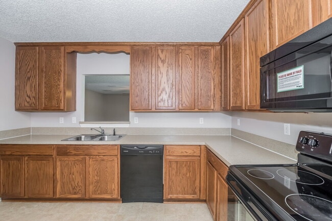 1919 Raising Hill Dr, Jacksonville, FL 32210 - photo 6