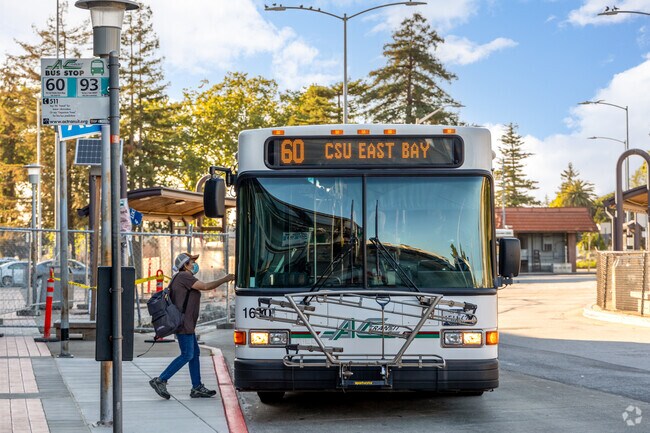 AC Transit connect Eden Shores residents to nearby cities.