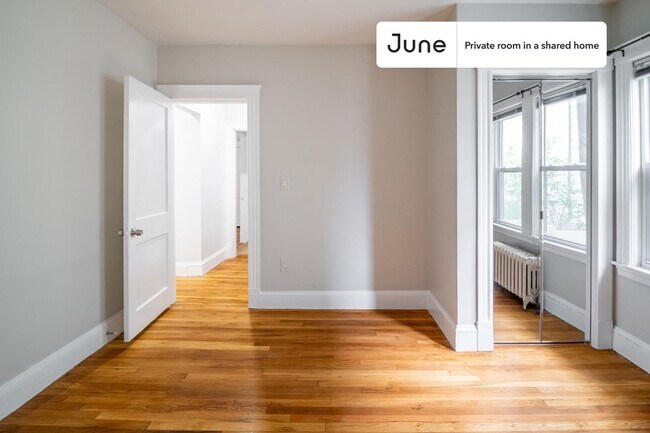 122 Hillside St unit C, Boston, MA 02120 - photo 3