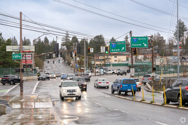 Easy access to major freeways make commuting from the Ashcreek neighborhood convenient.