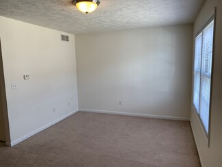 1106 Lockenvitz Ln Unit 4, Bloomington, IL 61704