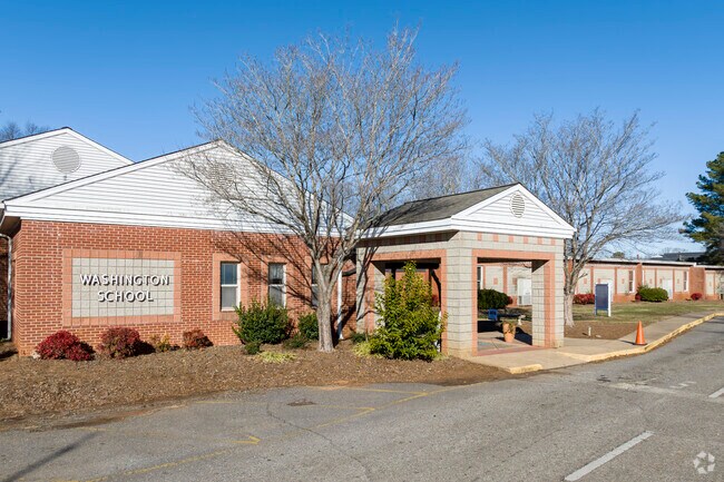 Washington Elementary School main entrance.
