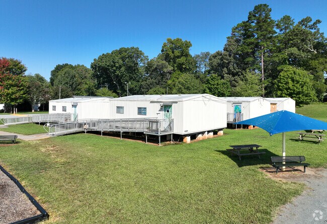 A few mobile classrooms can be found at Sherwood Forest Elementary