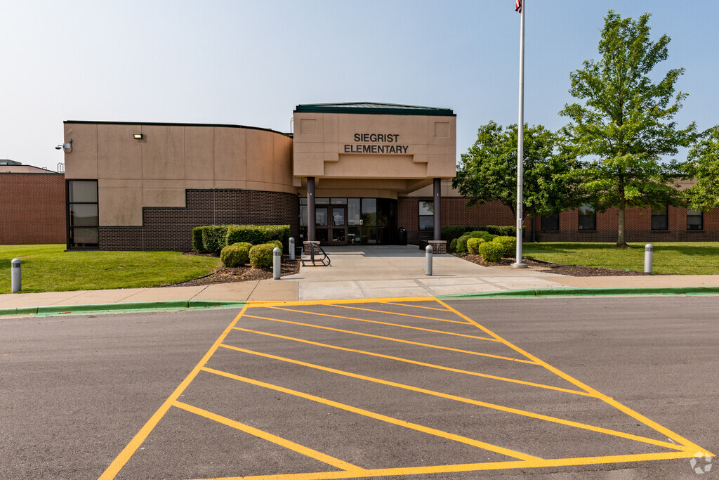 Donald D. Siegrist Elementary School Main Entrance