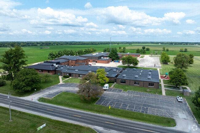 Ball Elementary welcomes students from Springfield Lake Shore.