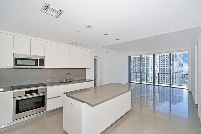 Reach Brickell City Centre unit 2107, Miami, FL 33131 - photo 3