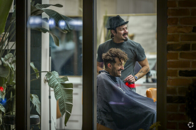 50th and France Ave. in Edina has chic salons, plentiful eateries, and many shopping options.