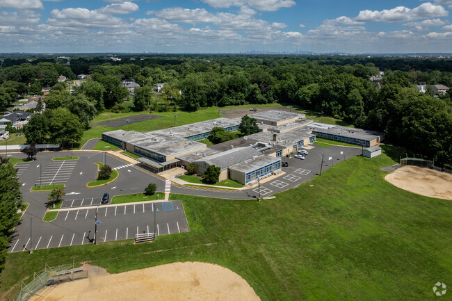 Carl H. Kumpf Middle Schoolis a well rated public school in Clark, NJ.