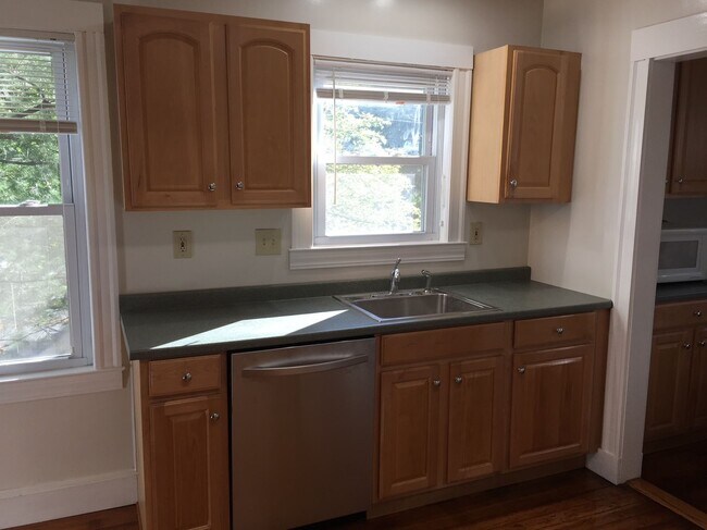 44 Waverley Ave unit Waverley, Newton, MA 02458 - photo 5