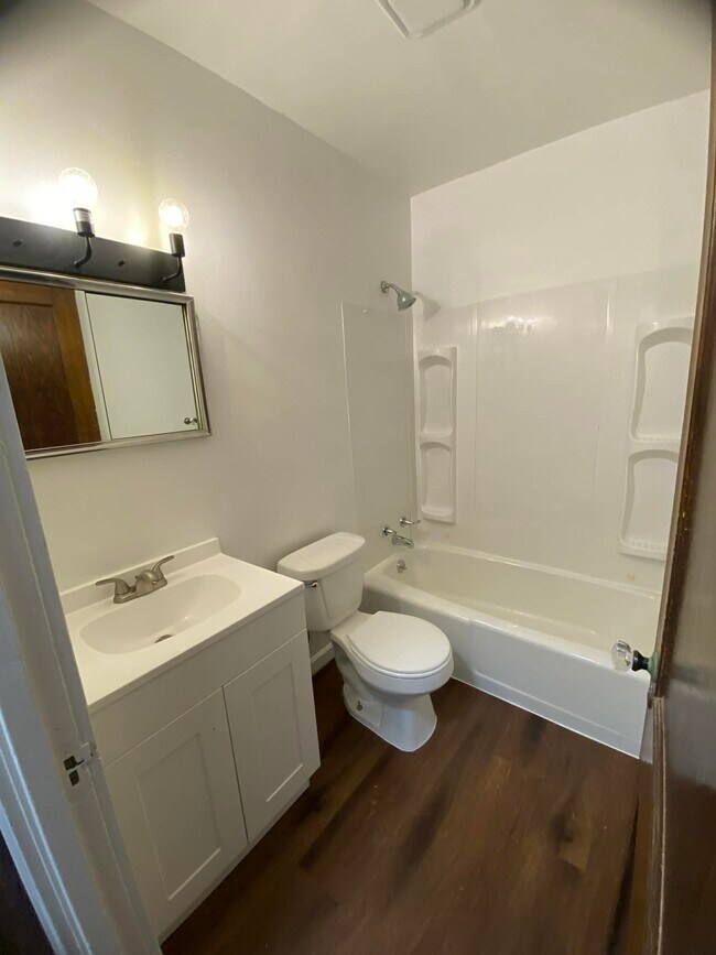 2420 Plum St unit 2420 Plum, Erie, PA 16502 - photo 7