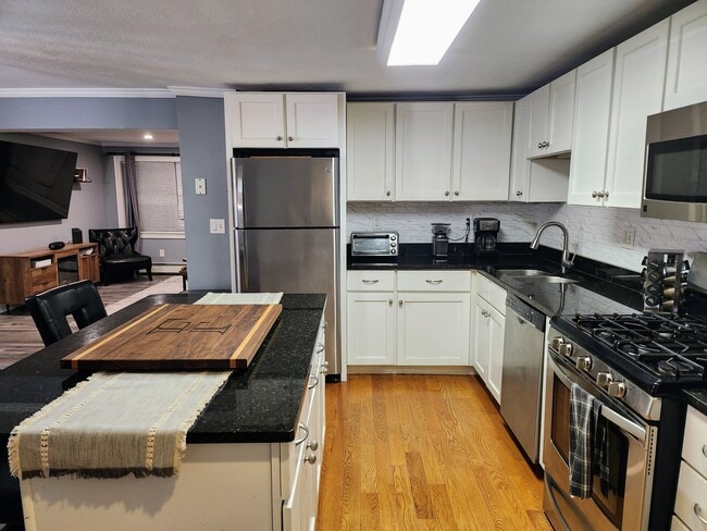 31 Elliott St unit 1B, Beverly, MA 01915 - photo 2