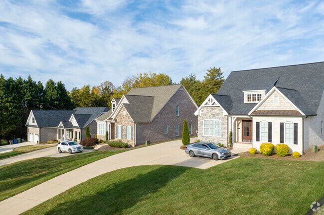 Many modern style homes can be seen throughout Mt Tabor.