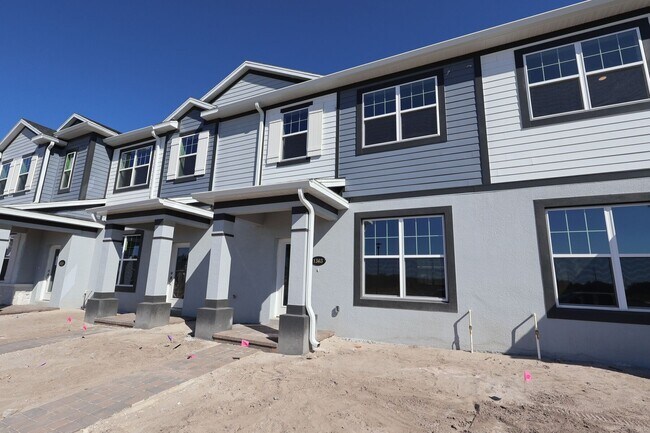 1363 Mount Royal Dr, Saint Cloud, FL 34771 - photo 7