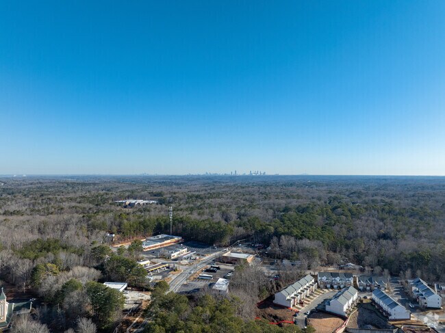 You can easily spot Downtown Atlanta just a short distance away from the Arlington Estates neighborhood.