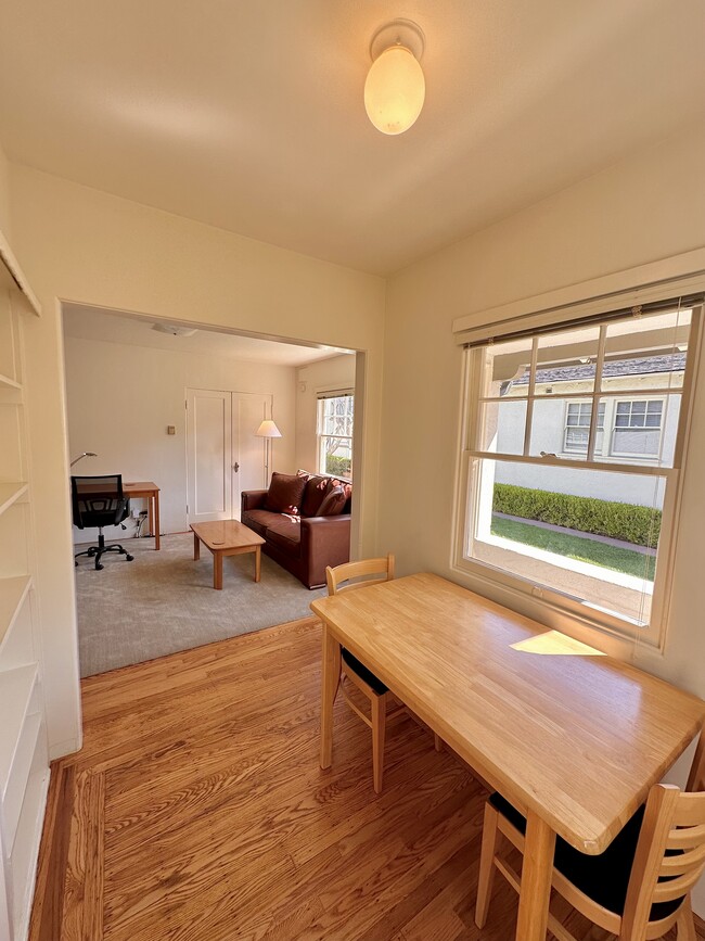 Dining Room 2 of 2