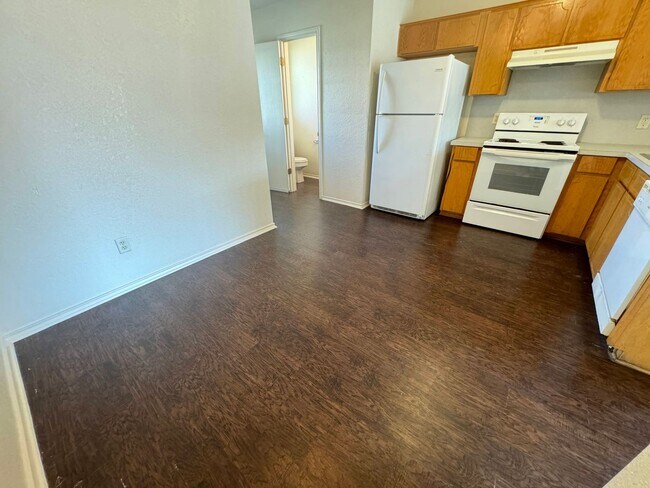 4207 Deek Dr unit B, Killeen, TX 76549 - photo 4