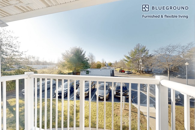 313 Avalon Cir unit FL2-ID2745A, Smithtown, NY 11787 - photo 4