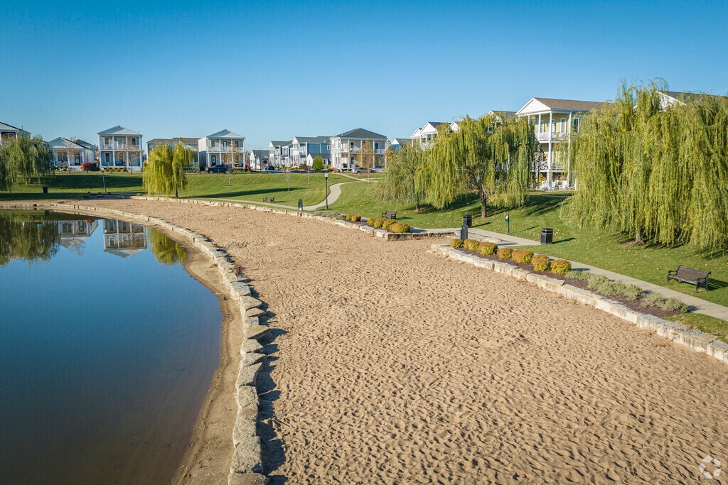 3689 Arpent St Unit 2, Saint Charles, MO 63301