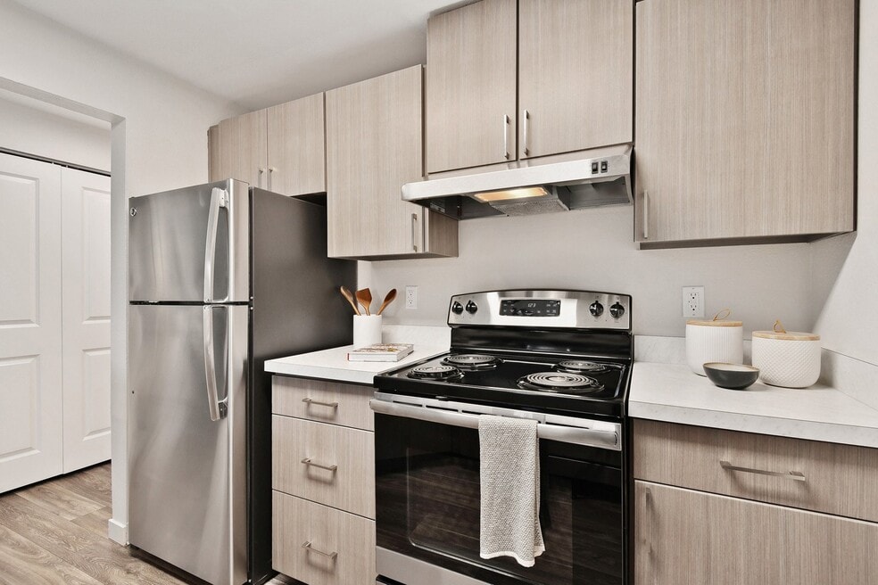 The Lakehouse, Everett, WA 98208 - photo 1