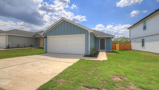 2207 Gentle Rain Dr Unit 36200975, Luling, TX 78648