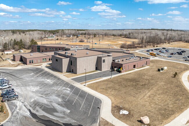 East Rapids Elementary School has a student-teacher ratio of 17 to 1.