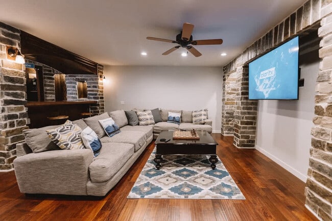 1906 Almand Dr unit ID1369206P, Bentonville, AR 72712 - photo 5