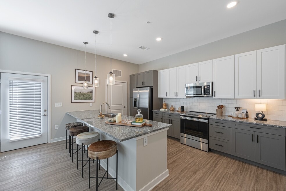 Holden at Oak Grove, Athens, GA 30607 - photo 1