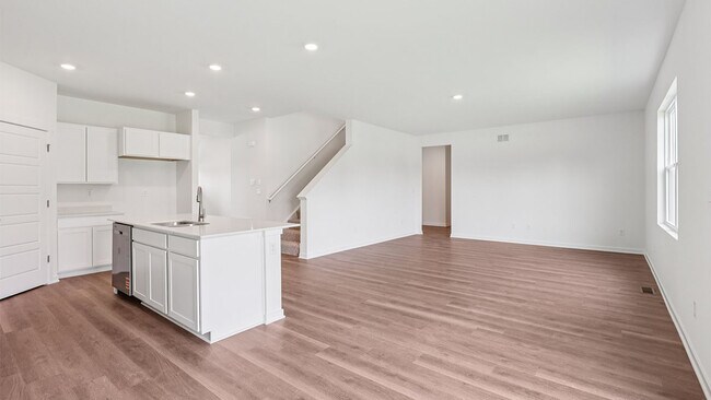 1201 Vista Dr, Hampshire, IL 60140 - photo 4