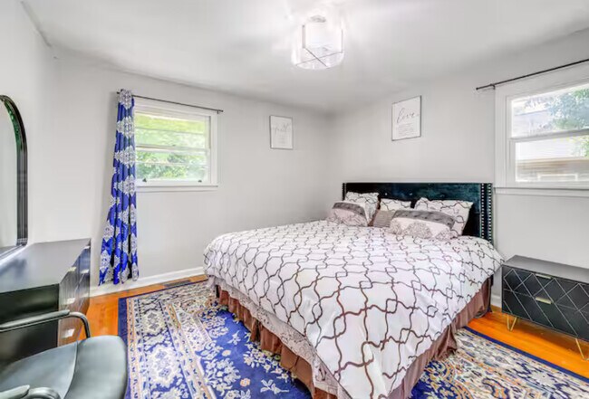 512 S 3rd St unit Entire House For Ren, Warner Robins, GA 31088 - photo 2