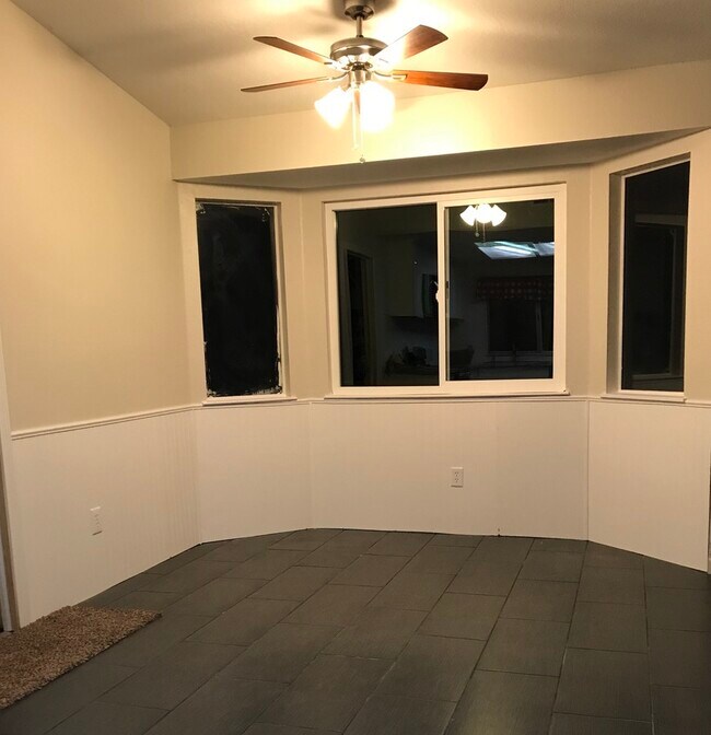 13393 Cahuenga Rd, Victorville, CA 92392 - photo 3