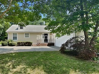 495 Hunnicut Rd SE, Mableton, GA 30126