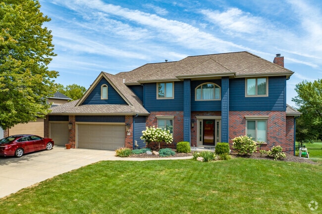 The Ridges features exclusively larger homes in a variety of traditional styles and aesthetics.