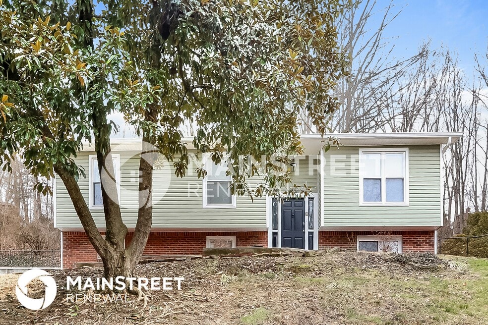 9104 Royal Oak Dr, Louisville, KY 40272 - photo 1