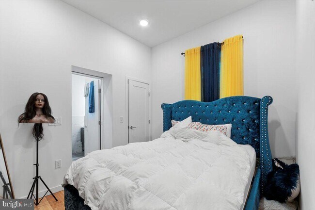 721 N 40th St unit 2, Philadelphia, PA 19104 - photo 4