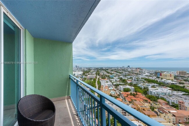 Yacht Club at Portofino unit 1209, Miami Beach, FL 33139 - photo 5