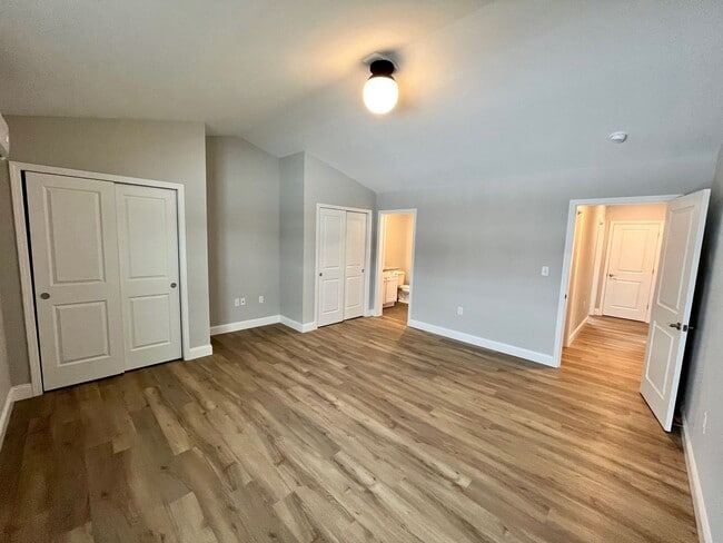 River's Edge Apartments, Green Island, NY 12183 - photo 5