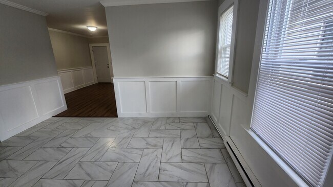 1518 Pembroke St unit 2R, Bridgeport, CT 06608 - photo 4