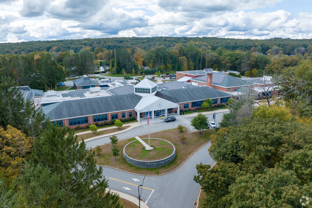 Putnam High School shares campus with elementary and middle school.