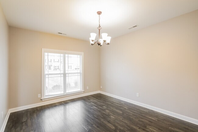 303 Cadet Ct, Spring Hill, TN 37174 - photo 5