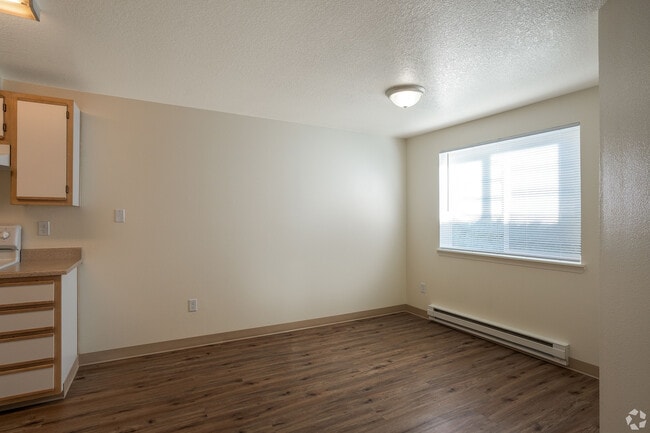 Meadow Crest Apartments, Vancouver, WA 98682 - photo 6