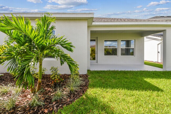 10653 Crescent Creek Crossing, Parrish, FL 34219 - photo 7