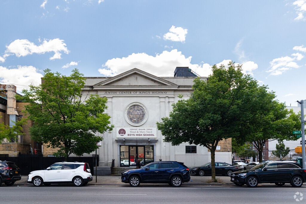 Yeshiva Shaare Torah Inc is in the Jewish Center of Kings Highway in Homecrest, Brooklyn.