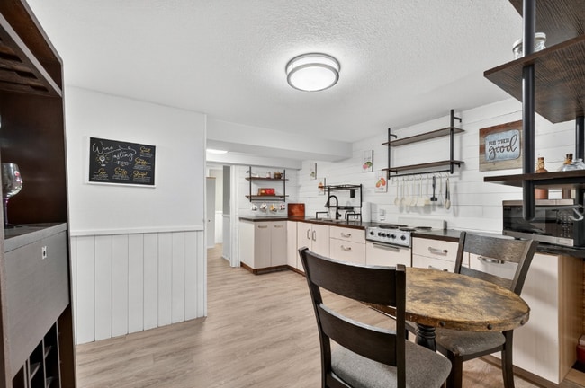 1821 6th Ave unit C, Greeley, CO 80631 - photo 2