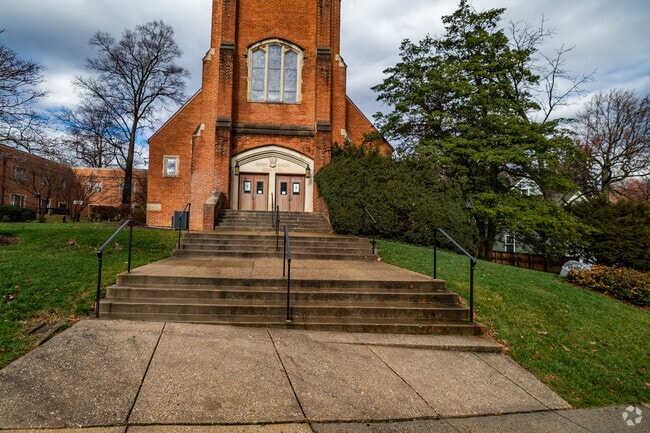 Unleash the potential of your child at Grace Episcopal Day School in Silver Spring.