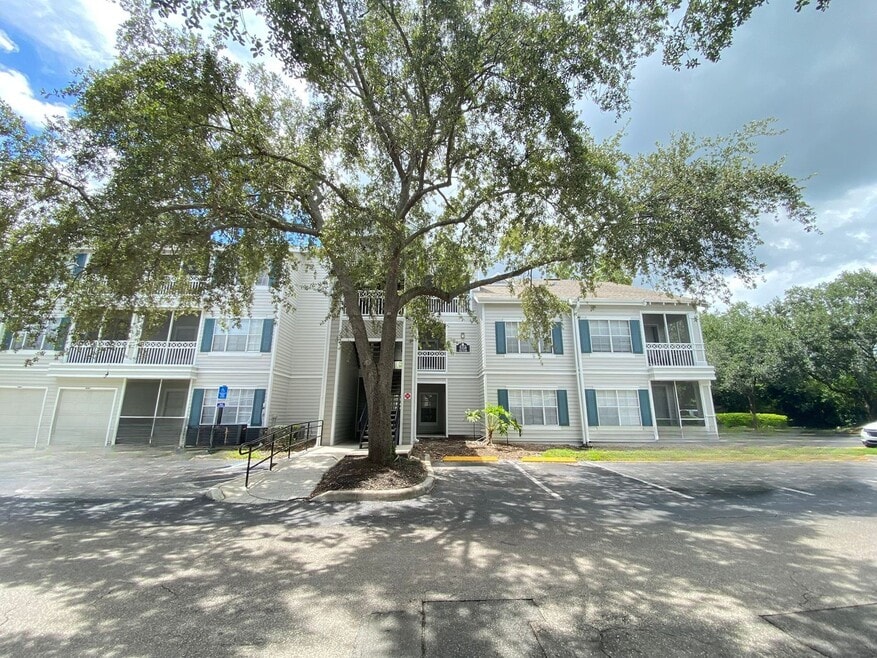 Just reduced!! Ready to move in!! Park Cen...