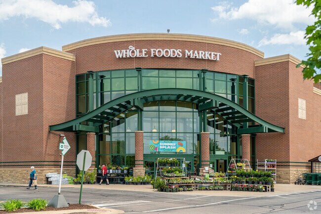 Whole Foods Market is Wood Lake's natural and organic grocery store.