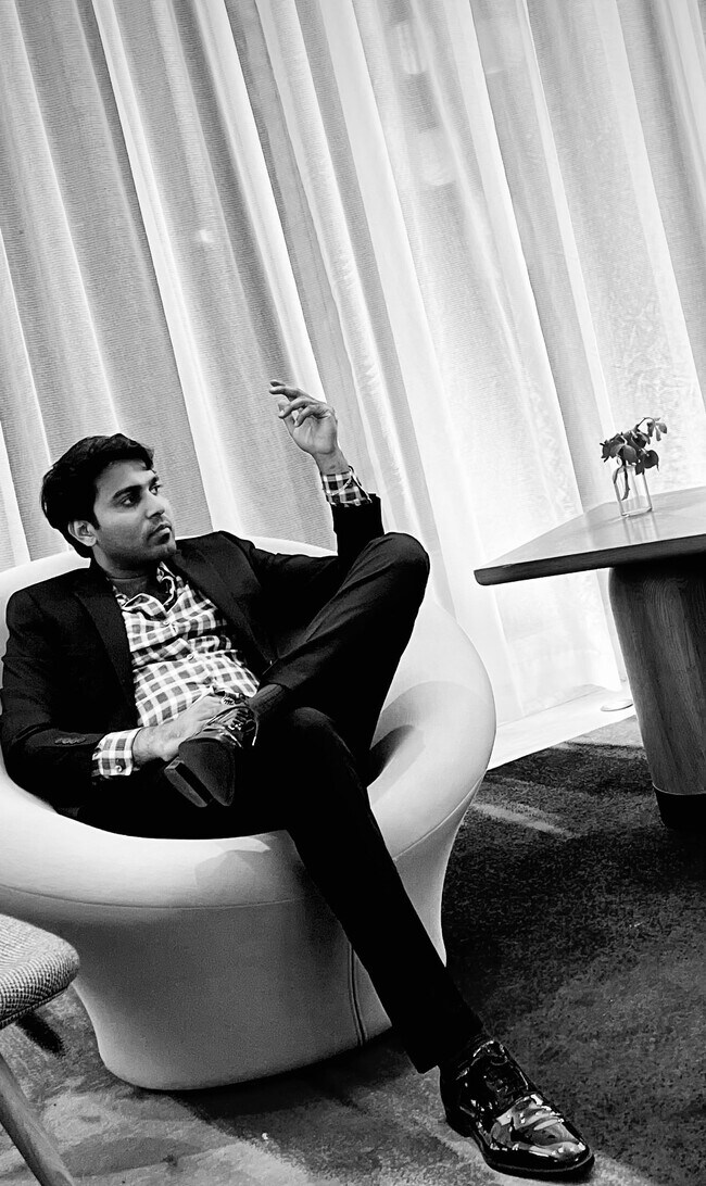 Agent Photo