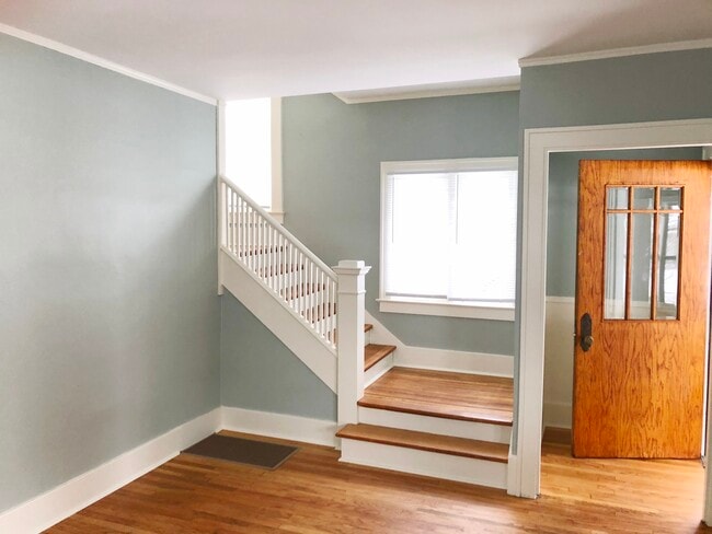 43 Mayfield Ave NE, Grand Rapids, MI 49503 - photo 2