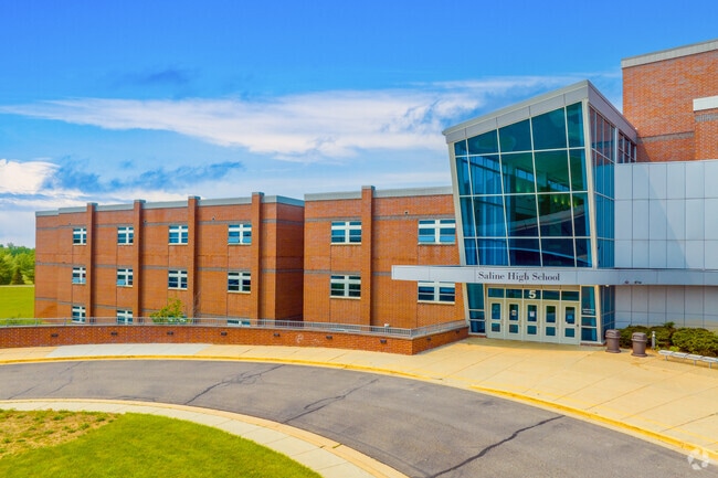 Niche considers Saline High School a top choice for young athletes.